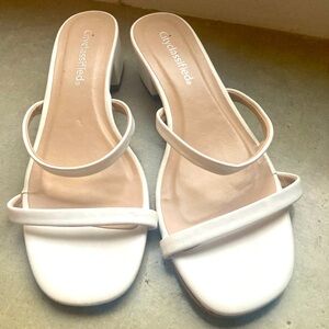 Cityclassified Women's White Sandals. Size 5.5 no flaws